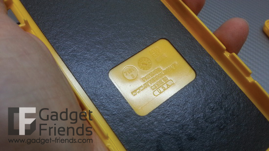 Otterbox iPhone 5 Defender Otter Character Sereis เคสมือถือ เคส iPhone5 สุดแจ่มมาพร้อมกับ Grip และลวดลายแมวน้ำตามแบบฉบับ Otterbox เท่โดดเด่นพร้อมการปกป้องสูงสุด 3 ชั้น สะดวกพกพาไปทุกที่